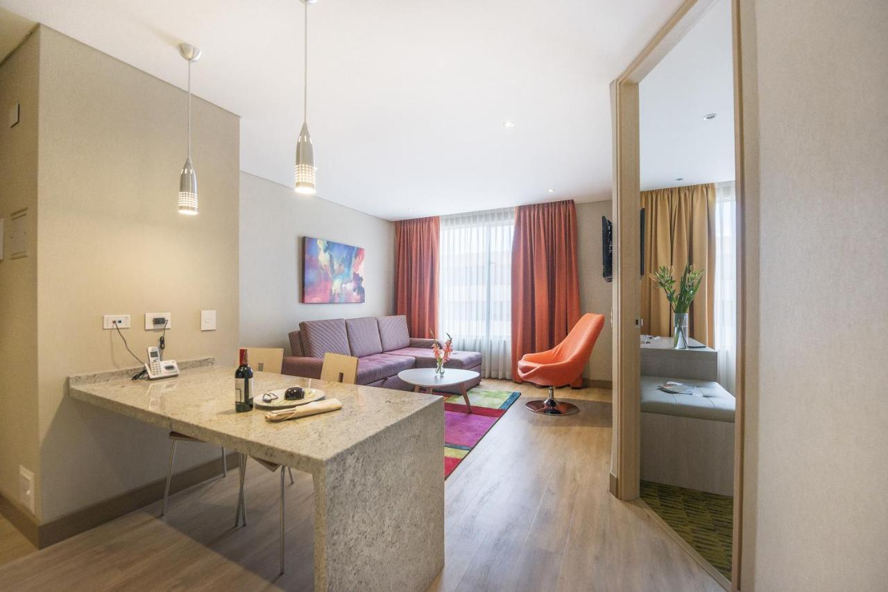 Hotel Plaza Suites Μπογκοτά Εξωτερικό φωτογραφία