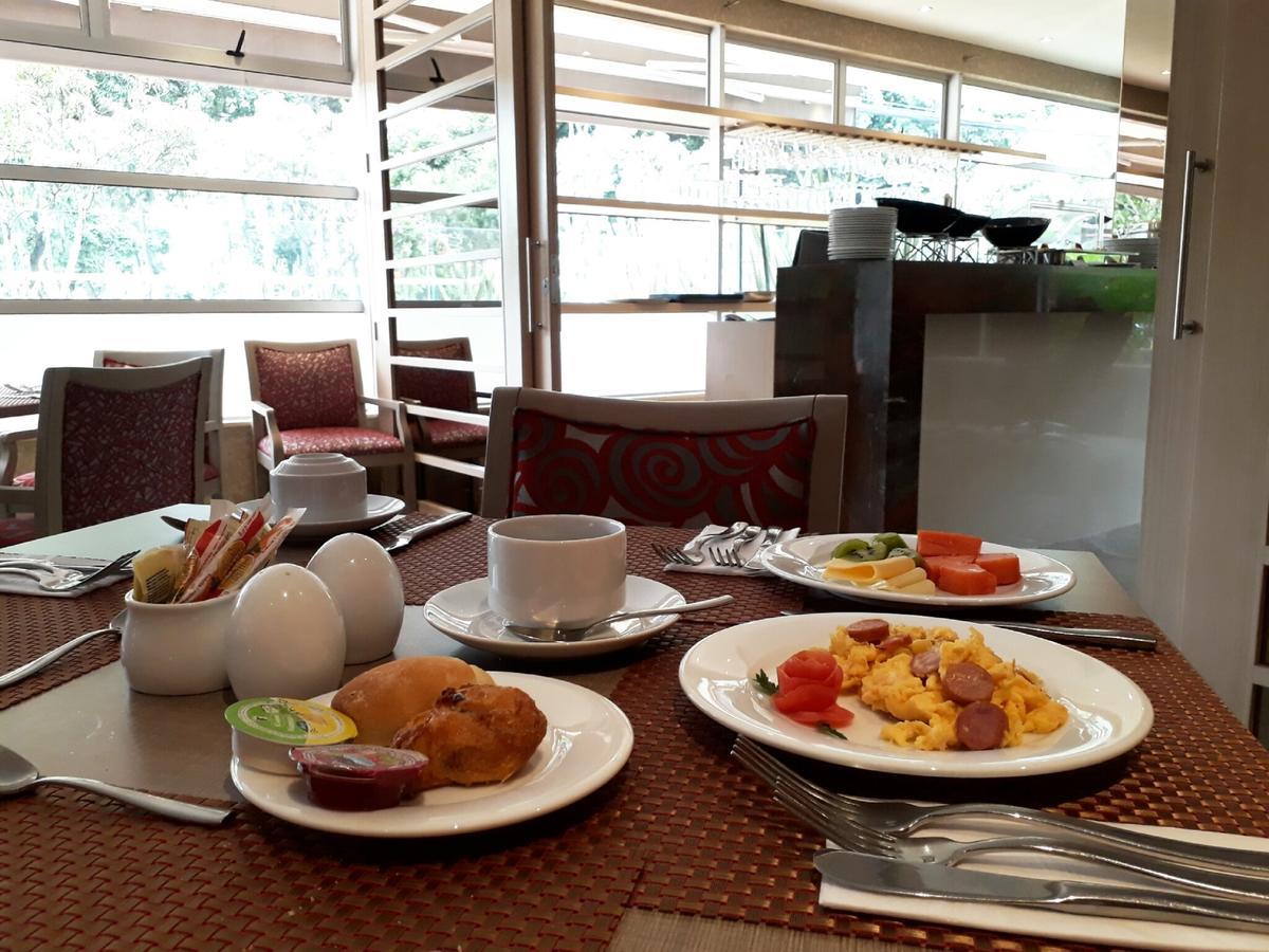 Hotel Plaza Suites Μπογκοτά Εξωτερικό φωτογραφία